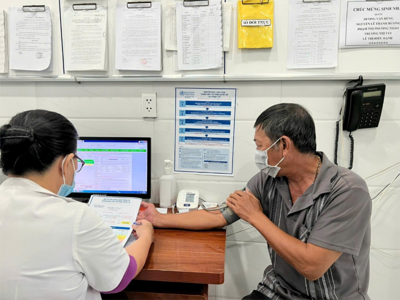 Y tế cơ sở: tuyến đầu tiên chủ động phát hiện sớm, điều trị và quản lý bệnh tăng huyết áp tại cộng đồng.