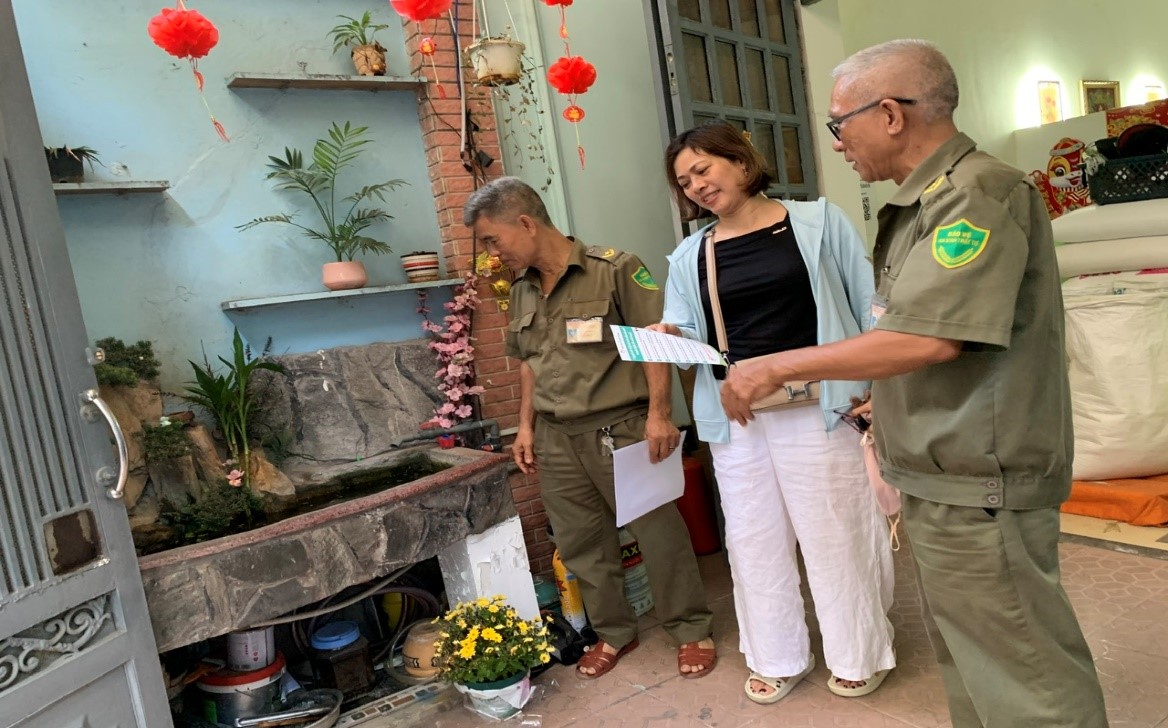 PHƯỜNG TÂN SƠN NHẤT THỰC HIỆN XỬ LÝ Ổ DỊCH SỐT XUẤT HUYẾT TẠI KHU PHỐ 5