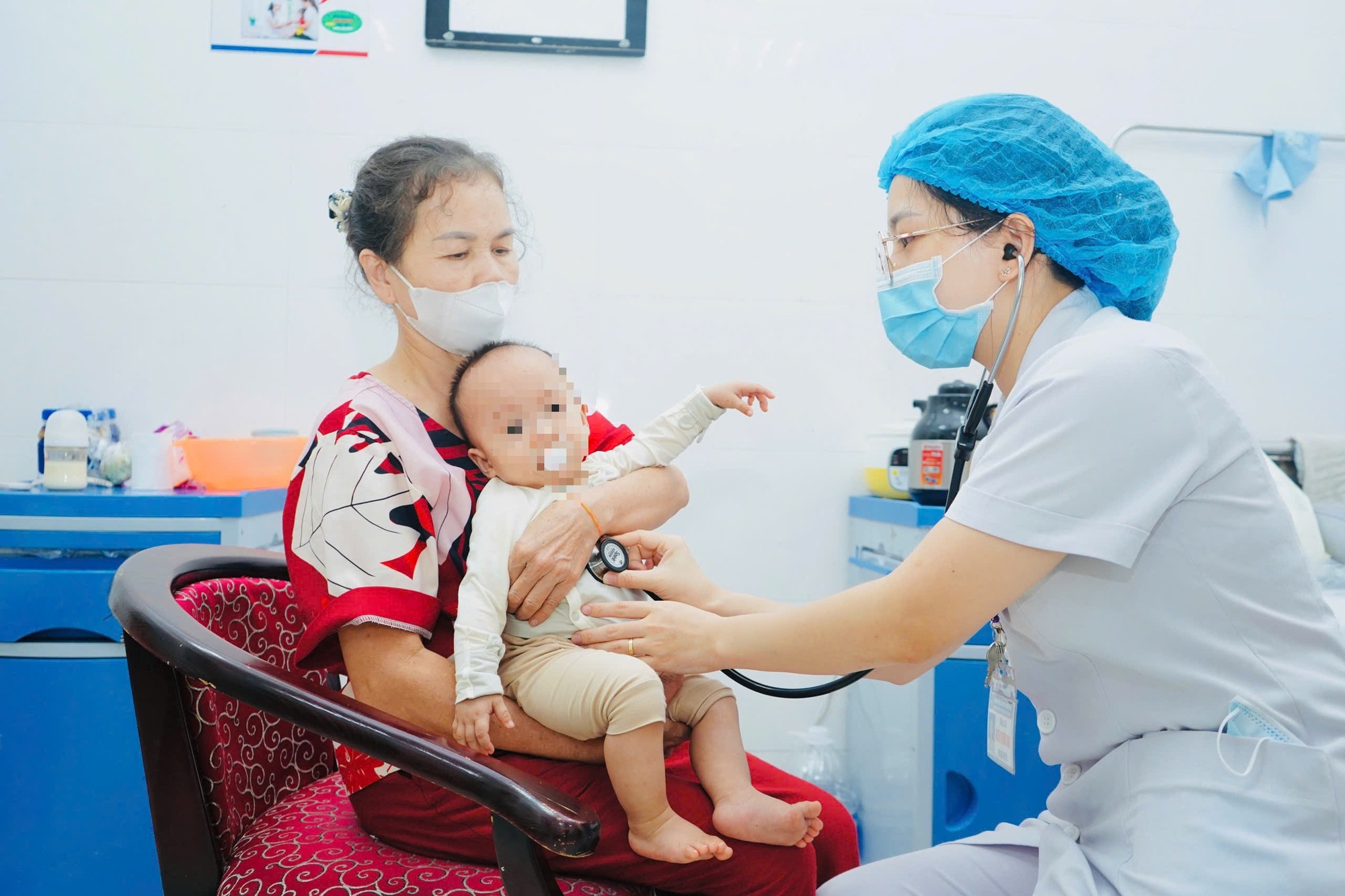 Cúm A tăng nhanh thời điểm giao mùa: Nhiều trẻ nhập viện, bác sĩ cảnh báo nguy cơ biến chứng nặng