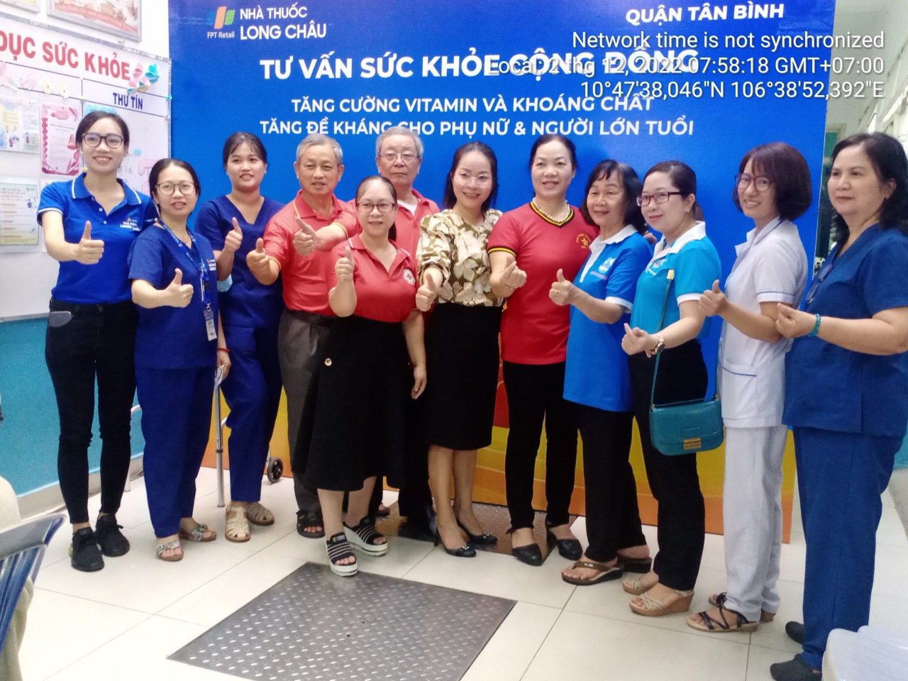 TRẠM Y TẾ PHƯỜNG 12 PHỐI HỢP CÁC BAN NGÀNH ĐOÀN THỂ VÀ NHÀ THUỐC LONG CHÂU CHĂM SÓC SỨC KHỎE CHO NGƯỜI DÂN TRÊN ĐỊA BÀN PHƯỜNG 12.