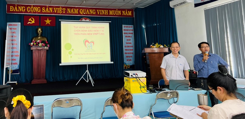 Trung tâm Y tế quận Tân Bình tổ chức tập huấn quy trình khám chữa bệnh bảo hiểm y tế trên phần mềm VNPT-HIS
