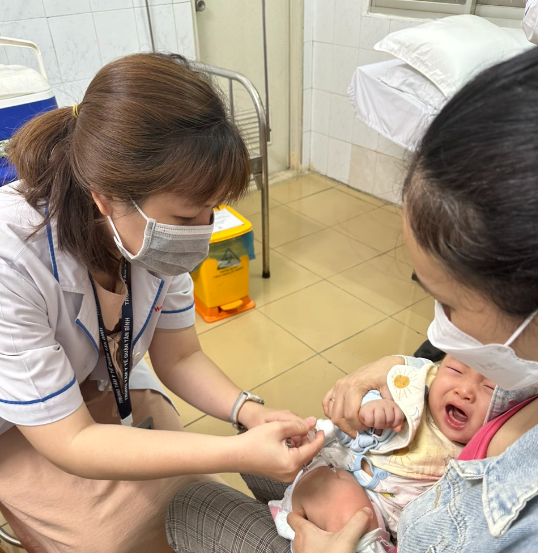 Ngày 02/01, TPHCM tiêm vắc xin 5 trong 1 miễn phí cho trẻ em