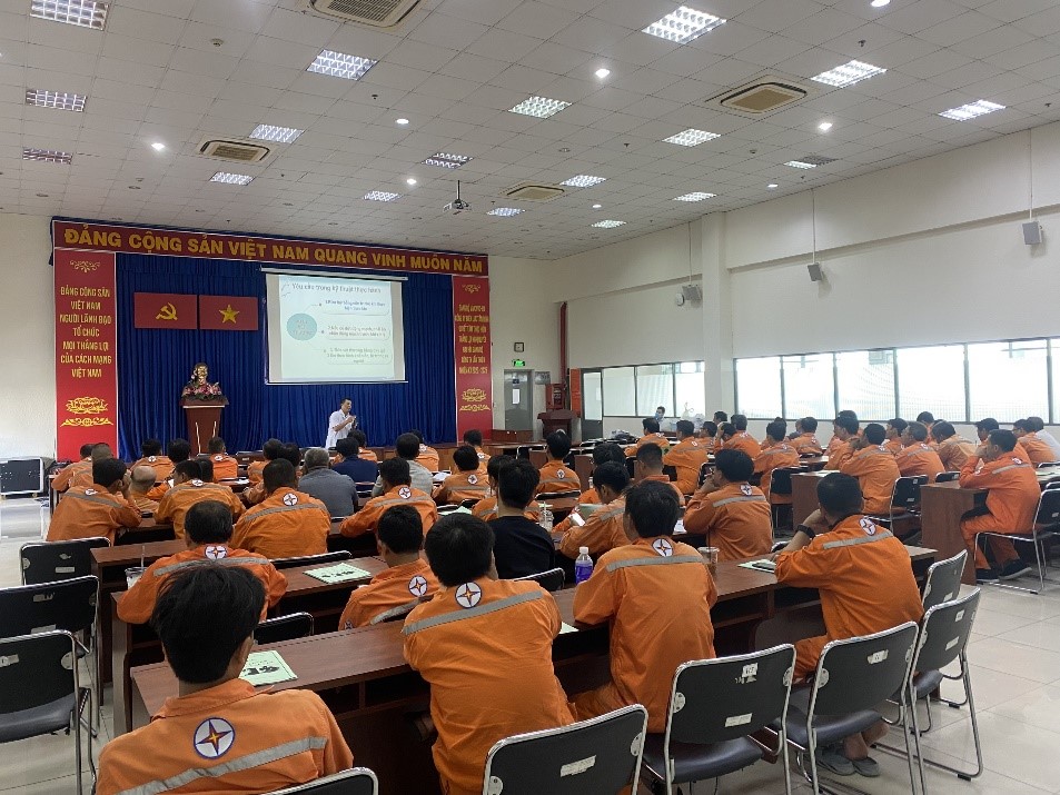 Trung tâm Y tế quận Tân Bình tổ chức huấn luyện sơ cứu, cấp cứu Cho Công ty Điện lực Tân Bình